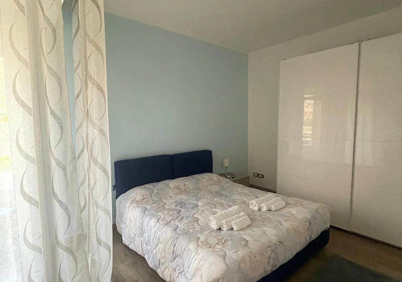 La Magnolia Apartments III Poppy 代森扎诺-德尔加达