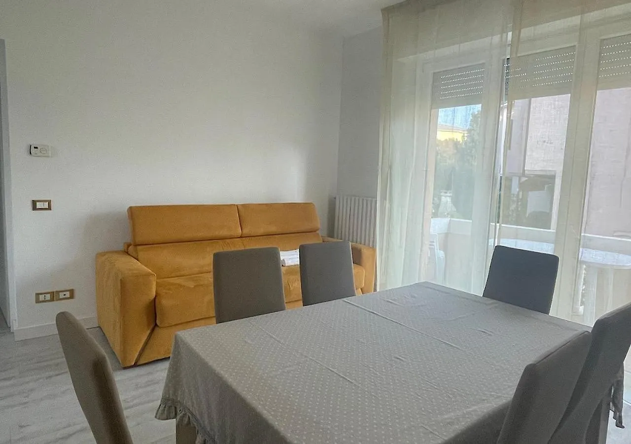 La Magnolia Apartments III Poppy 代森扎诺-德尔加达 意大利